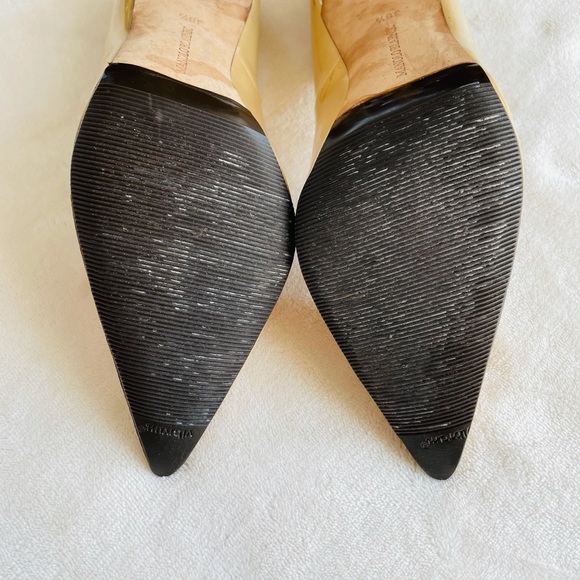 FINAL Manolo Blahnik Patent Nude Pump - Picture 11 of 13